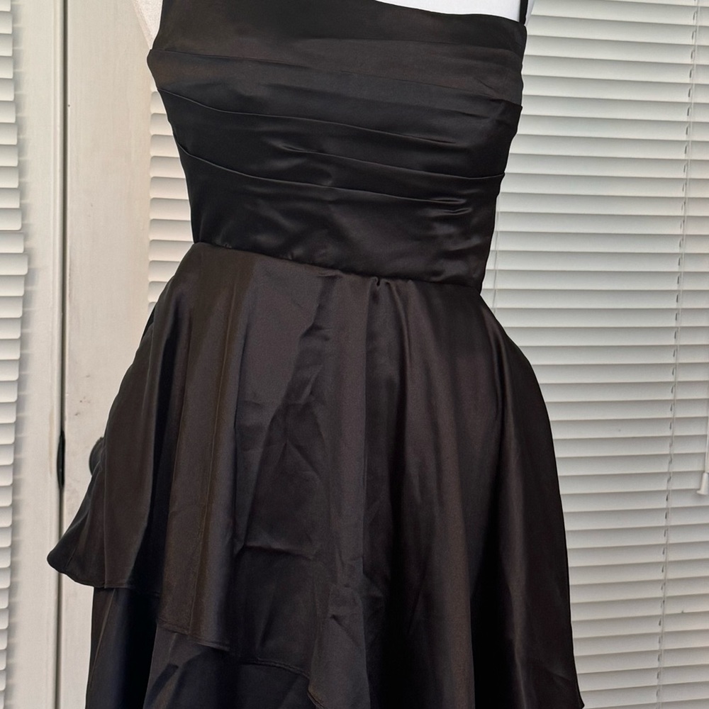 Elegant Black Strapless Dress